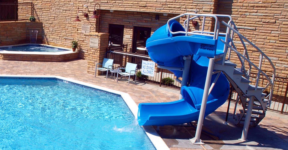 Outdoor water slide Springhill Suites Pigeon Forge 960