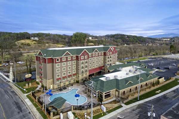 Black Fox Lodge Pigeon Forge Pool Water Park Hotel Pigeon Forge