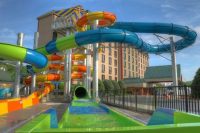 cascades waterpark gatlinburg sixsuitcasetravel