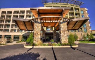 View of the Front Entrance to the Courtyard Marriott Pigeon Forge 600