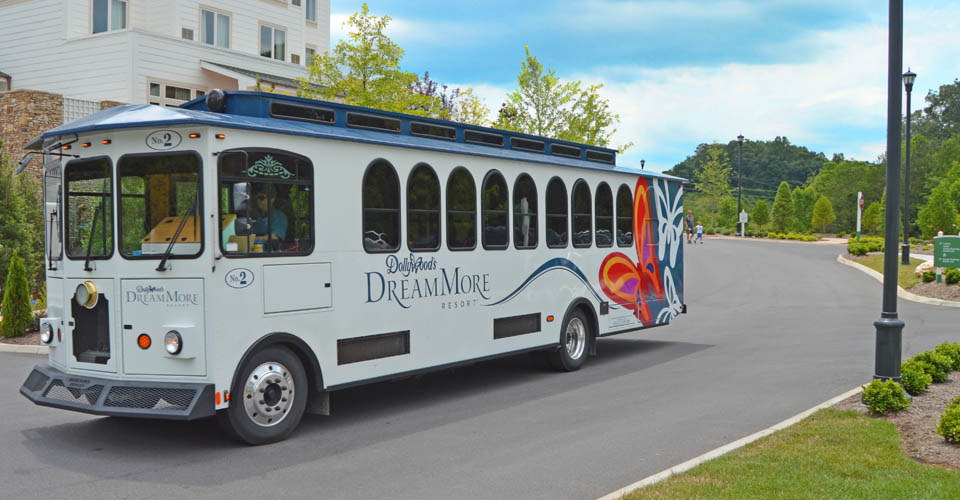 Free Shuttle on the way to Dollywood from DreamMore Resort 960
