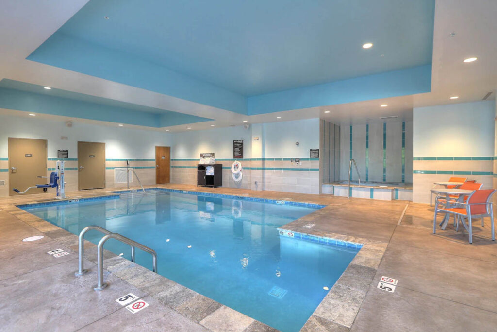Indoor Heated Pool and Hot Tub at the Holiday Inn and Suites Pigeon Forge Conference Center 1200