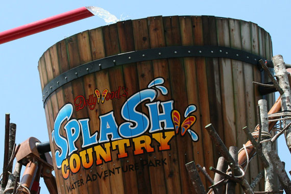They Didn'T Warn You About This! Indoor Water Park Pigeon Forge Shockers! - dt9n2iz