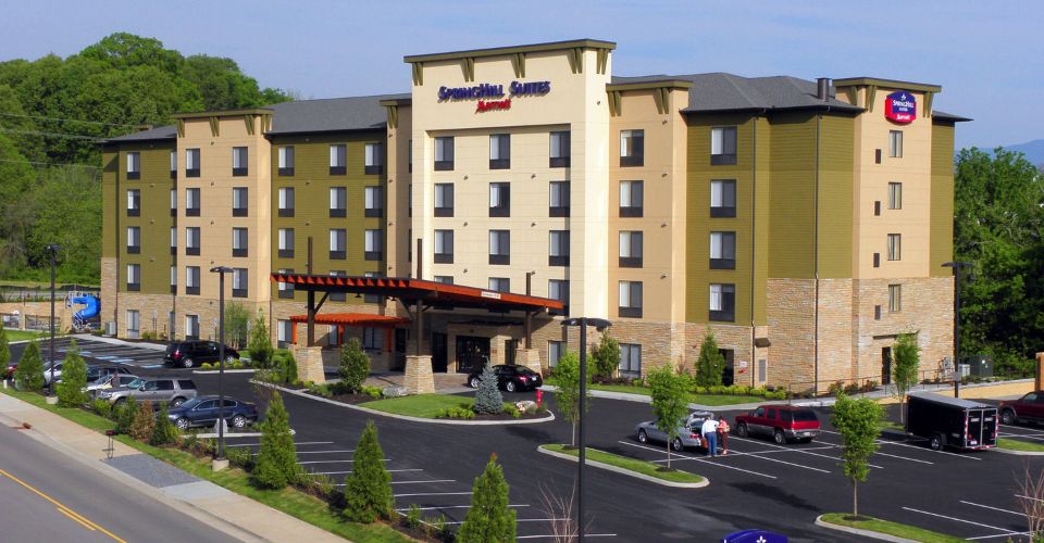 Front aerial view of SpringHill Suites Pigeon Forge 960