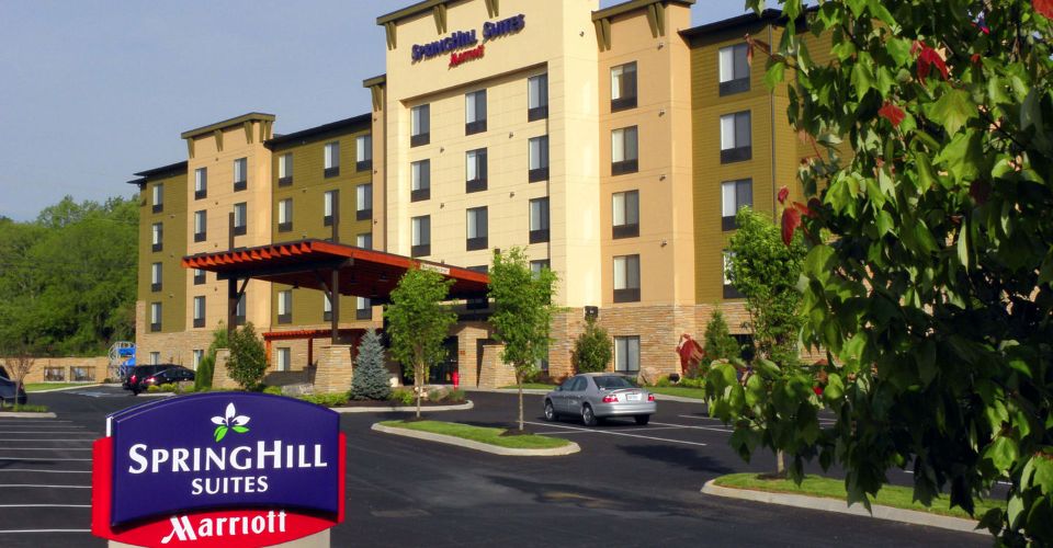 Front with sign at SpringHill Suites Pigeon Forge 960