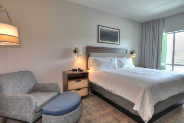 Standard Room with King Bed at the Holiday Inn and Suites Pigeon Forge Conference Center 1200