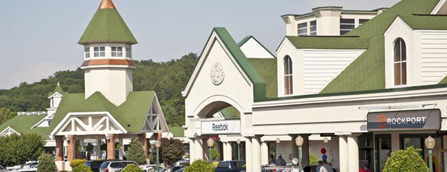 View of Tanger Outlets Rockport in Sevierville Tn just up from Pigeon Forge wide